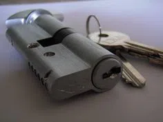 Long Island City NY Locksmith Store Long Island City, NY 347-378-8701 - broken-key-extraction